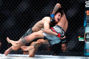 Alex Perez vs Tatsuro Taira Preview & Picks – Taira To Tap Out Perez At UFC Fight Night