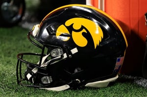 Iowa State at Iowa Preview & Picks – Hawkeyes To Claim Io Iowa Bragging Rights In College Football