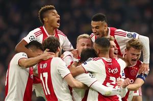 ajax celebrating ucl rm 1st leg
