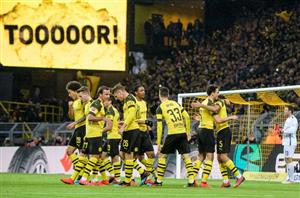 Borussia Dortmund signal celebrate