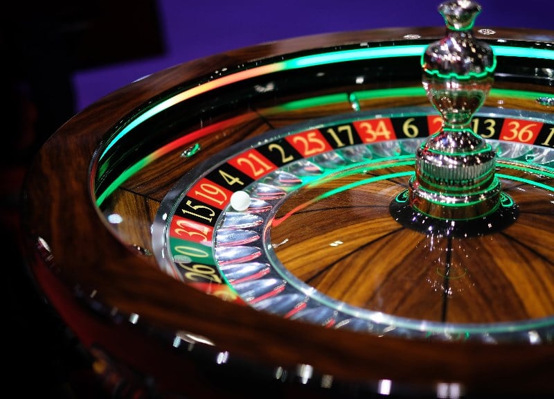Even money roulette wheel