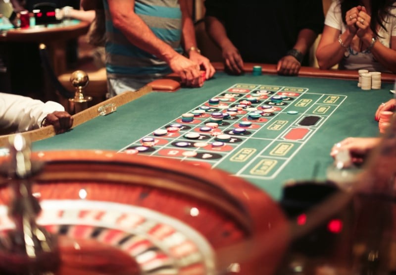 Roulette players betting