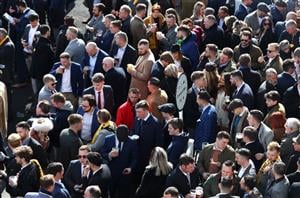 Darwin Welcomes Back Racing Crowds - news