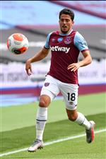 LONDON, ENGLAND - JULY 26: Pablo Fornals of West Ham United during the Premier League match between West Ham United and Aston Villa at London Stadium on July 26, 2020 in London, England. (Photo by Justin Setterfield/Getty Images)