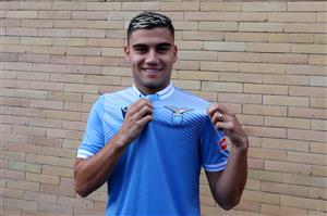 ROME, ITALY - OCTOBER 02: SS Lazio new signing Andreas Pereira poses with the new jersey after the medical test at Paideia Hospital on October 2, 2020 in Rome, Italy. (Photo by Paolo Bruno/Getty Images)