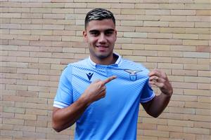 ROME, ITALY - OCTOBER 02: SS Lazio new signing Andreas Pereira poses with the new jersey after the medical test at Paideia Hospital on October 2, 2020 in Rome, Italy. (Photo by Paolo Bruno/Getty Images)