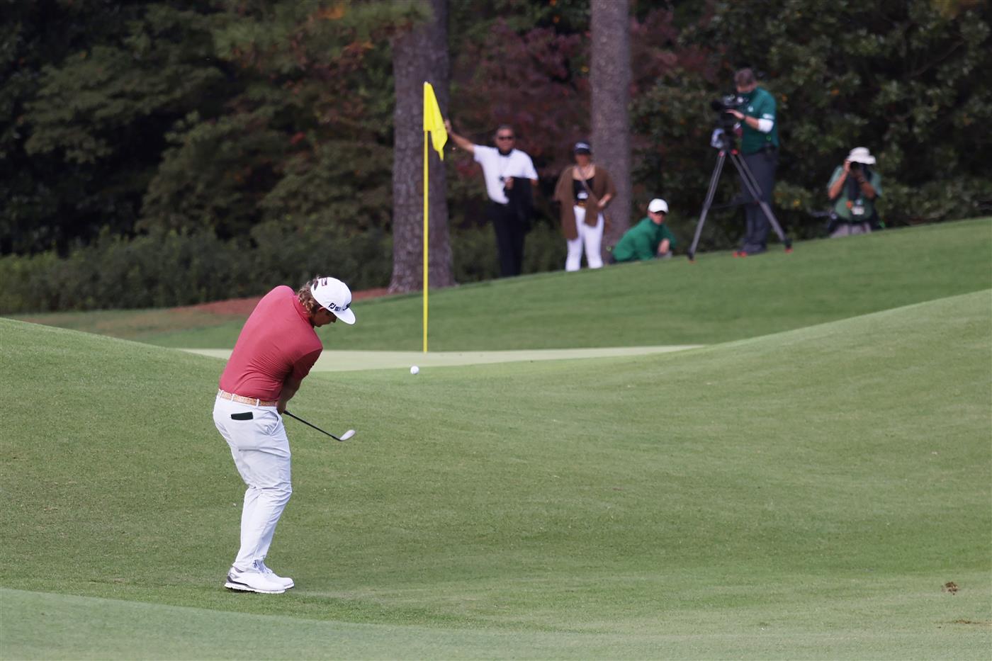 AUGUSTA, GEORGIA - NOVEMBER 15: Cameron Smith of Australia plays a shot on the eighth hole during the final round of the Masters at Augusta National Golf Club on November 15, 2020 in Augusta, Georgia. (Photo by Rob Carr/Getty Images)