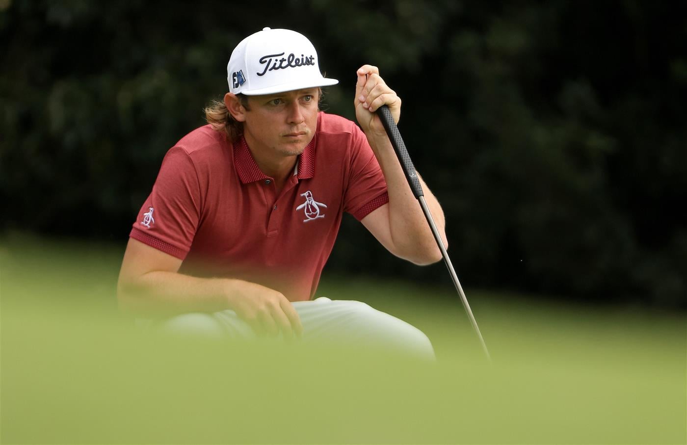 AUGUSTA, GEORGIA - NOVEMBER 15: Cameron Smith of Australia lines up a putt on the first green during the final round of the Masters at Augusta National Golf Club on November 15, 2020 in Augusta, Georgia. (Photo by Jamie Squire/Getty Images)