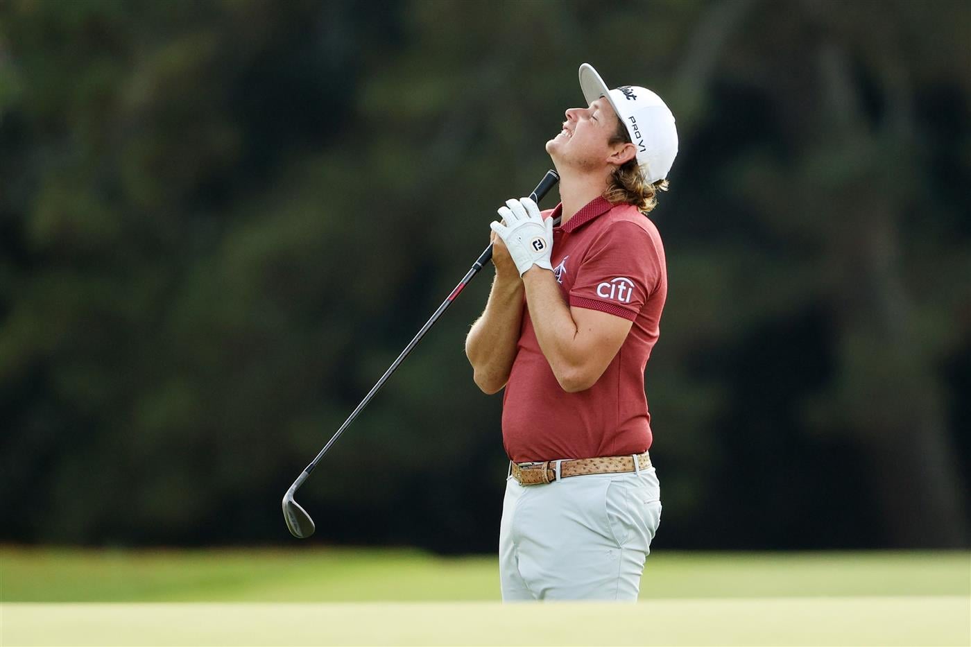 AUGUSTA, GEORGIA - NOVEMBER 15: Cameron Smith of Australia reacts to his shot on the 18th hole during the final round of the Masters at Augusta National Golf Club on November 15, 2020 in Augusta, Georgia. (Photo by Patrick Smith/Getty Images)
