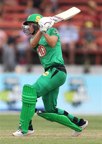 SYDNEY, AUSTRALIA - NOVEMBER 22: Elyse Villani of the Stars bats during the Women's Big Bash League WBBL match between the Melbourne Stars and the Sydney Sixers at North Sydney Oval, on November 22, 2020, in Sydney, Australia. (Photo by Cameron Spencer/Getty Images)