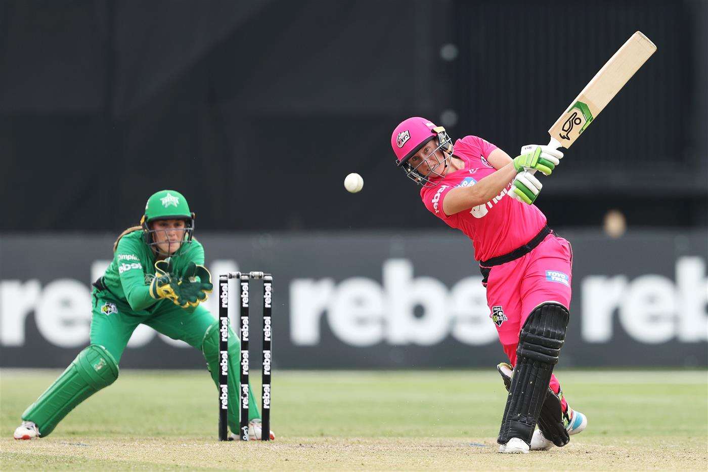SYDNEY, AUSTRALIA - NOVEMBER 22:  Alyssa Healy of the Sixers bats during the Women's Big Bash League WBBL match between the Melbourne Stars and the Sydney Sixers at North Sydney Oval, on November 22, 2020, in Sydney, Australia. (Photo by Cameron Spencer/Getty Images)