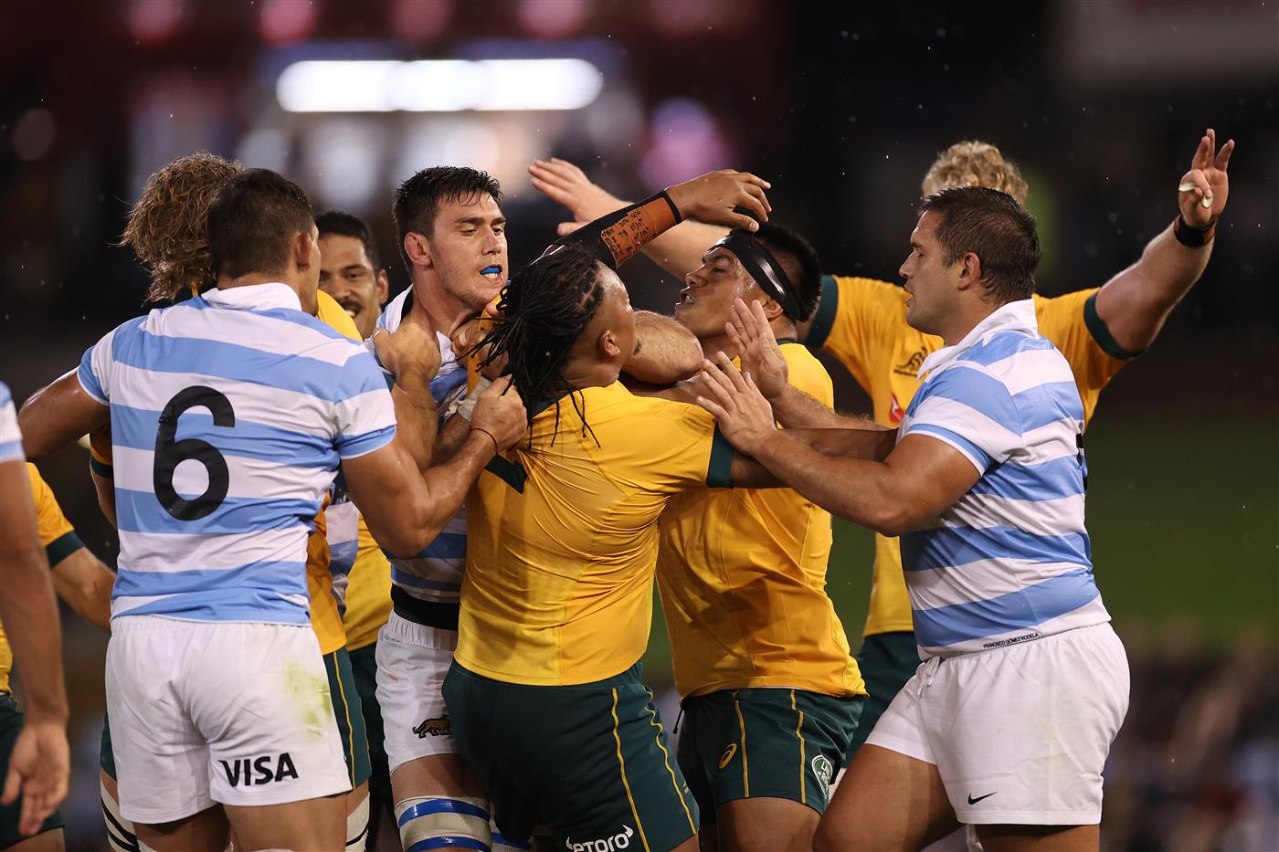 NEWCASTLE, AUSTRALIA - NOVEMBER 21: A fight breaks out during the 2020 Tri-Nations match between the Australian Wallabies and the Argentina Pumas at McDonald Jones Stadium on November 21, 2020 in Newcastle, Australia. (Photo by Cameron Spencer/Getty Images)