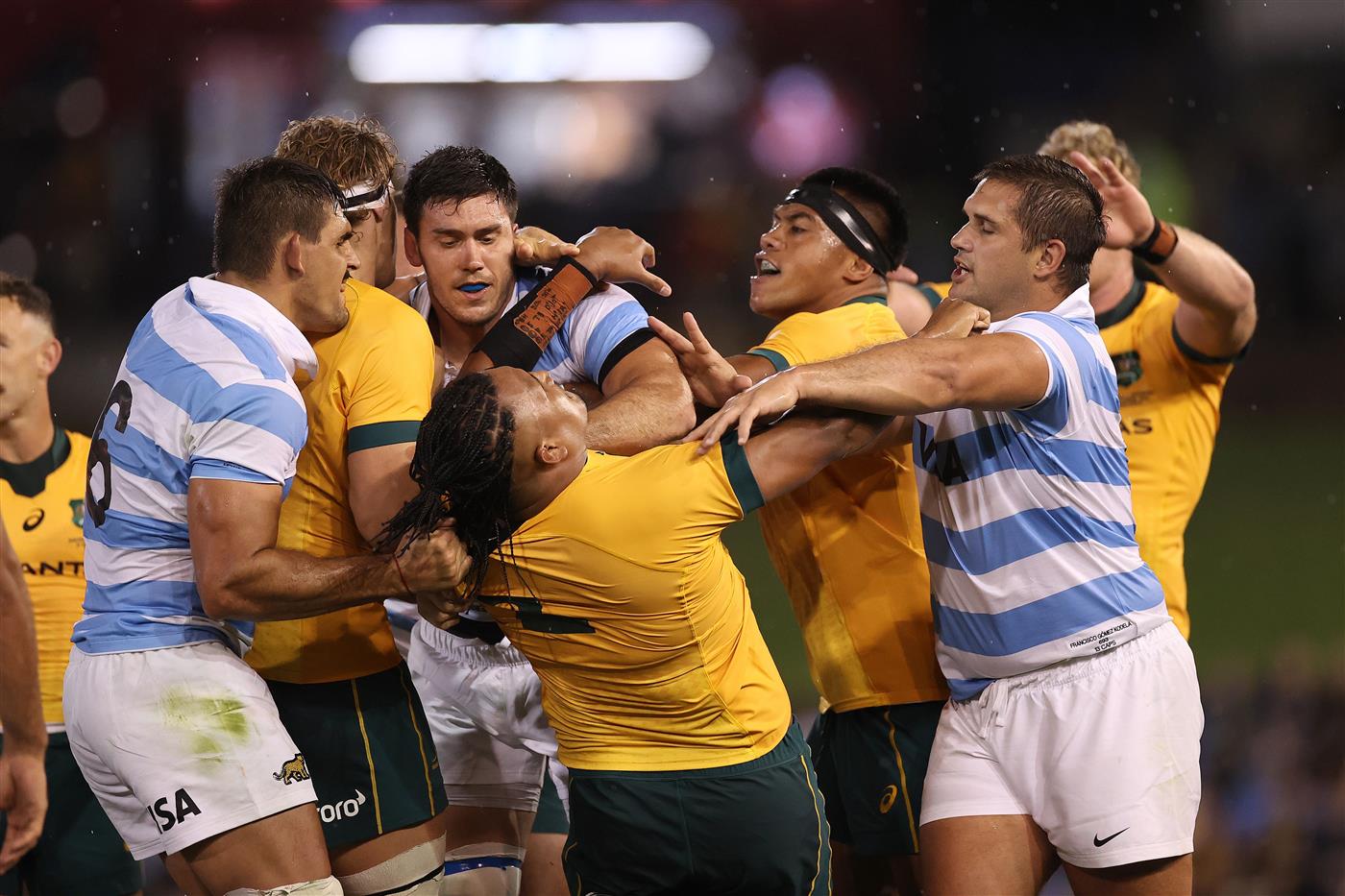 NEWCASTLE, AUSTRALIA - NOVEMBER 21: A fight breaks out during the 2020 Tri-Nations match between the Australian Wallabies and the Argentina Pumas at McDonald Jones Stadium on November 21, 2020 in Newcastle, Australia. (Photo by Cameron Spencer/Getty Images)