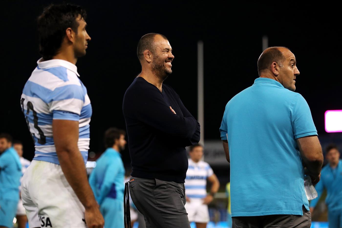 NEWCASTLE, AUSTRALIA - NOVEMBER 21: Argentina coach Mario Ledesma talks to Pumas coaching consultant Michael Cheika following the 2020 Tri-Nations match between the Australian Wallabies and the Argentina Pumas at McDonald Jones Stadium on November 21, 2020 in Newcastle, Australia. (Photo by Cameron Spencer/Getty Images)
