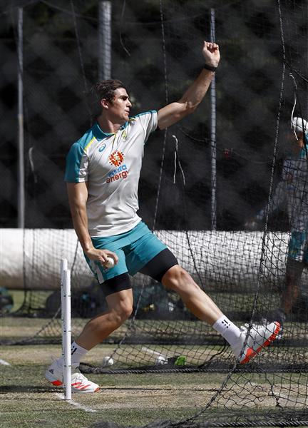 CANBERRA, AUSTRALIA - DECEMBER 01: Sean Abbott of Australia trains during an Australian ODI nets session at Manuka Oval on December 01, 2020 in Canberra, Australia. (Photo by Ryan Pierse/Getty Images)