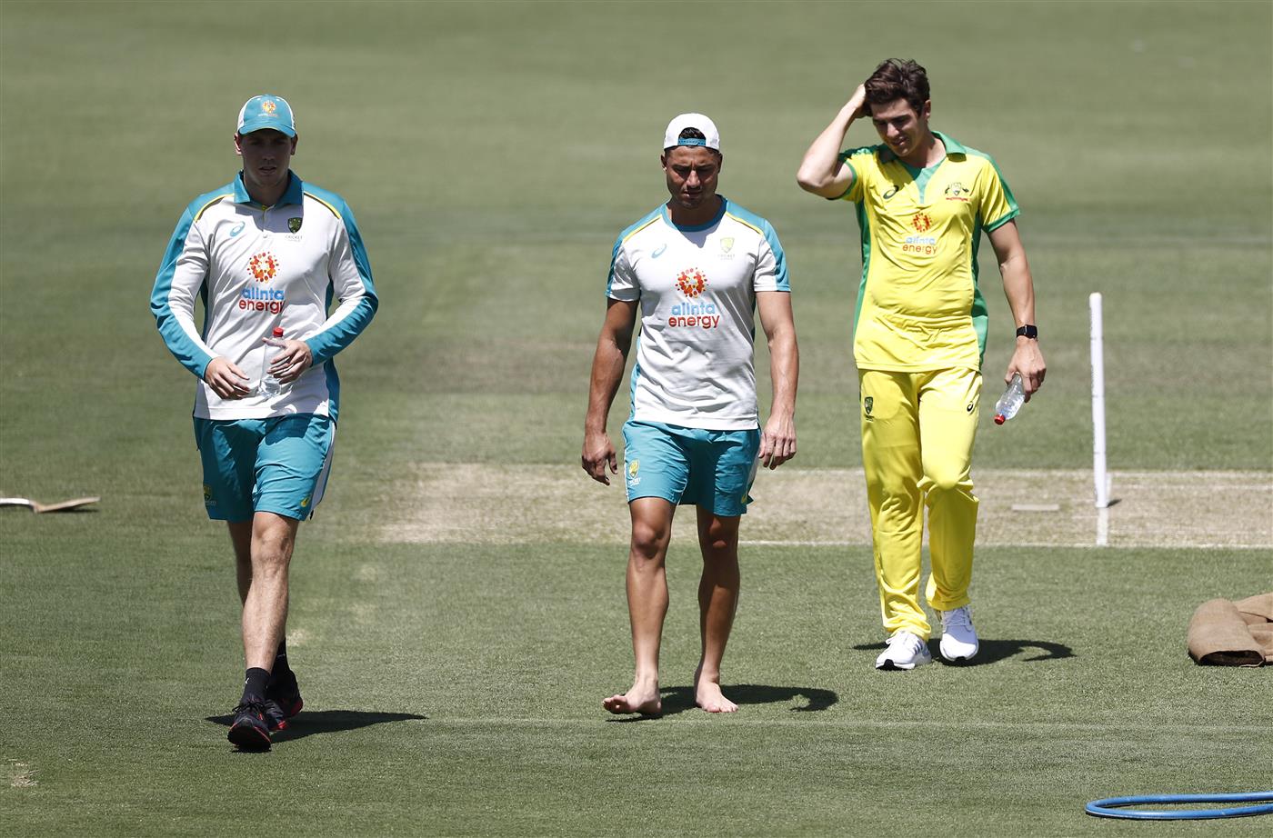 CANBERRA, AUSTRALIA - DECEMBER 01: Cameron Green,  Marcus Stoinis and Sean Abbott of Australia look on during an Australian ODI nets session at Manuka Oval on December 01, 2020 in Canberra, Australia. (Photo by Ryan Pierse/Getty Images)