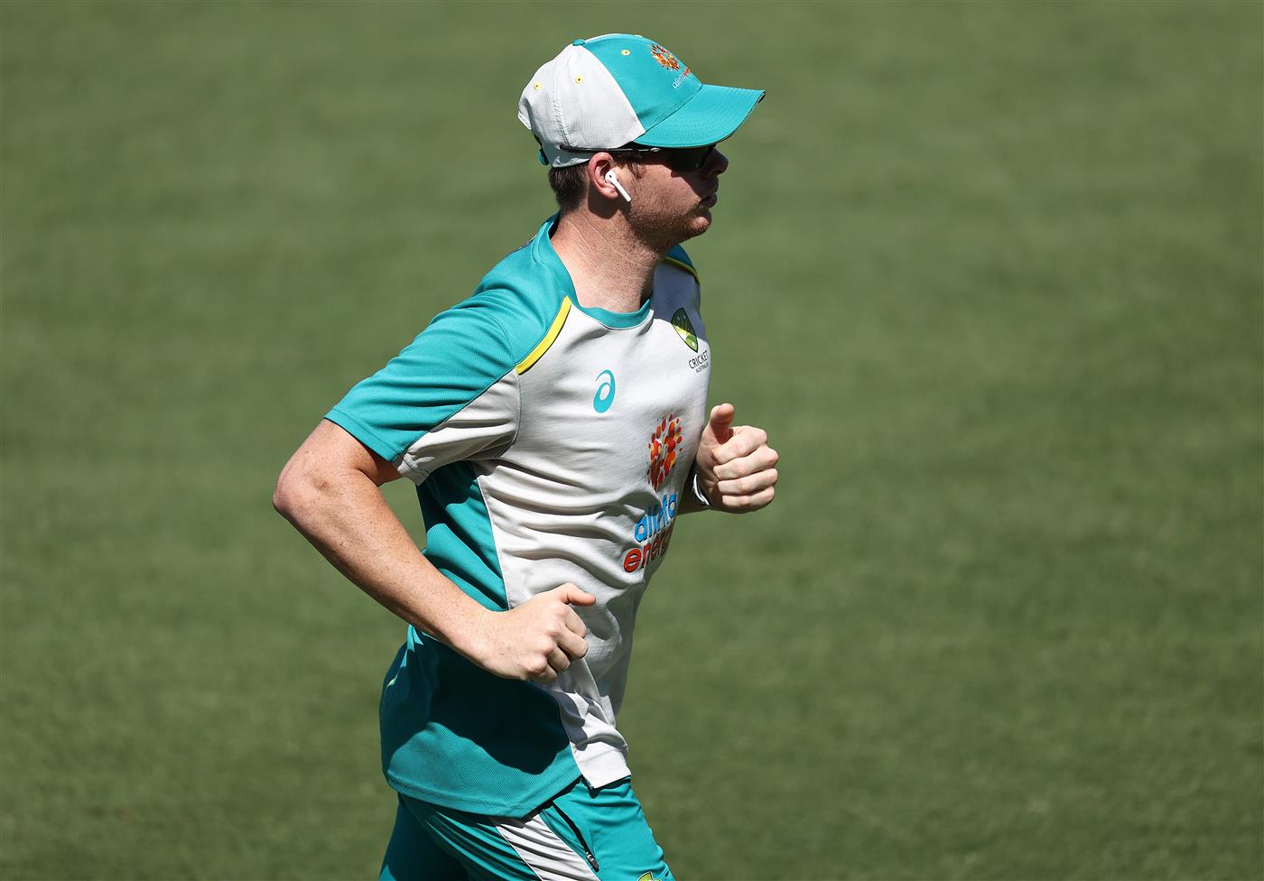CANBERRA, AUSTRALIA - DECEMBER 01: Steve Smith of Australia runs laps during an Australian ODI nets session at Manuka Oval on December 01, 2020 in Canberra, Australia. (Photo by Ryan Pierse/Getty Images)