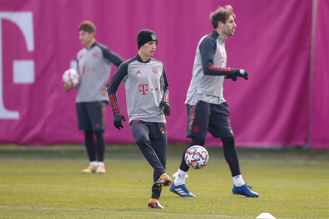 MUNICH, GERMANY - NOVEMBER 30:  In this handout image provided by FC Bayern Muenchen Tiago Dantas plays the ball during a training session a day before the UEFA Champions League Group A stage match between FC Bayern Muenchen and Atletico Madrid at Saebener Strasse training ground on November 30, 2020 in Munich, Germany. (Photo by Handout/FC Bayern via Getty Images)