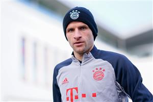 MUNICH, GERMANY - NOVEMBER 30: In this handout image provided by FC Bayern Muenchen Thomas Mueller of FC Bayern Muenchen arrives for a training session a day before the UEFA Champions League Group A stage match between FC Bayern Muenchen and Atletico Madrid at Saebener Strasse training ground on November 30, 2020 in Munich, Germany. (Photo by Handout/FC Bayern via Getty Images)