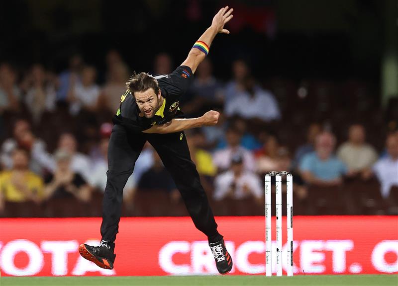 SYDNEY, AUSTRALIA - DECEMBER 06: Andrew Tye of Australia bowls during game two of the Twenty20 International series between Australia and India at Sydney Cricket Ground on December 06, 2020 in Sydney, Australia. (Photo by Ryan Pierse/Getty Images)