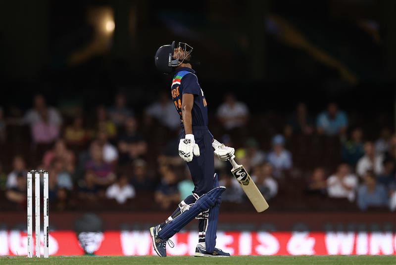 SYDNEY, AUSTRALIA - DECEMBER 06: Hardik Pandya of India reacts during game two of the Twenty20 International series between Australia and India at Sydney Cricket Ground on December 06, 2020 in Sydney, Australia. (Photo by Ryan Pierse/Getty Images)