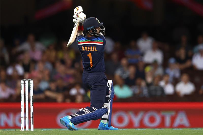 SYDNEY, AUSTRALIA - DECEMBER 06: KL Rahul of India bats during game two of the Twenty20 International series between Australia and India at Sydney Cricket Ground on December 06, 2020 in Sydney, Australia. (Photo by Ryan Pierse/Getty Images)