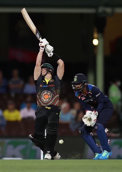 SYDNEY, AUSTRALIA - DECEMBER 06: Steve Smith of Australia bats during game two of the Twenty20 International series between Australia and India at Sydney Cricket Ground on December 06, 2020 in Sydney, Australia. (Photo by Ryan Pierse/Getty Images)