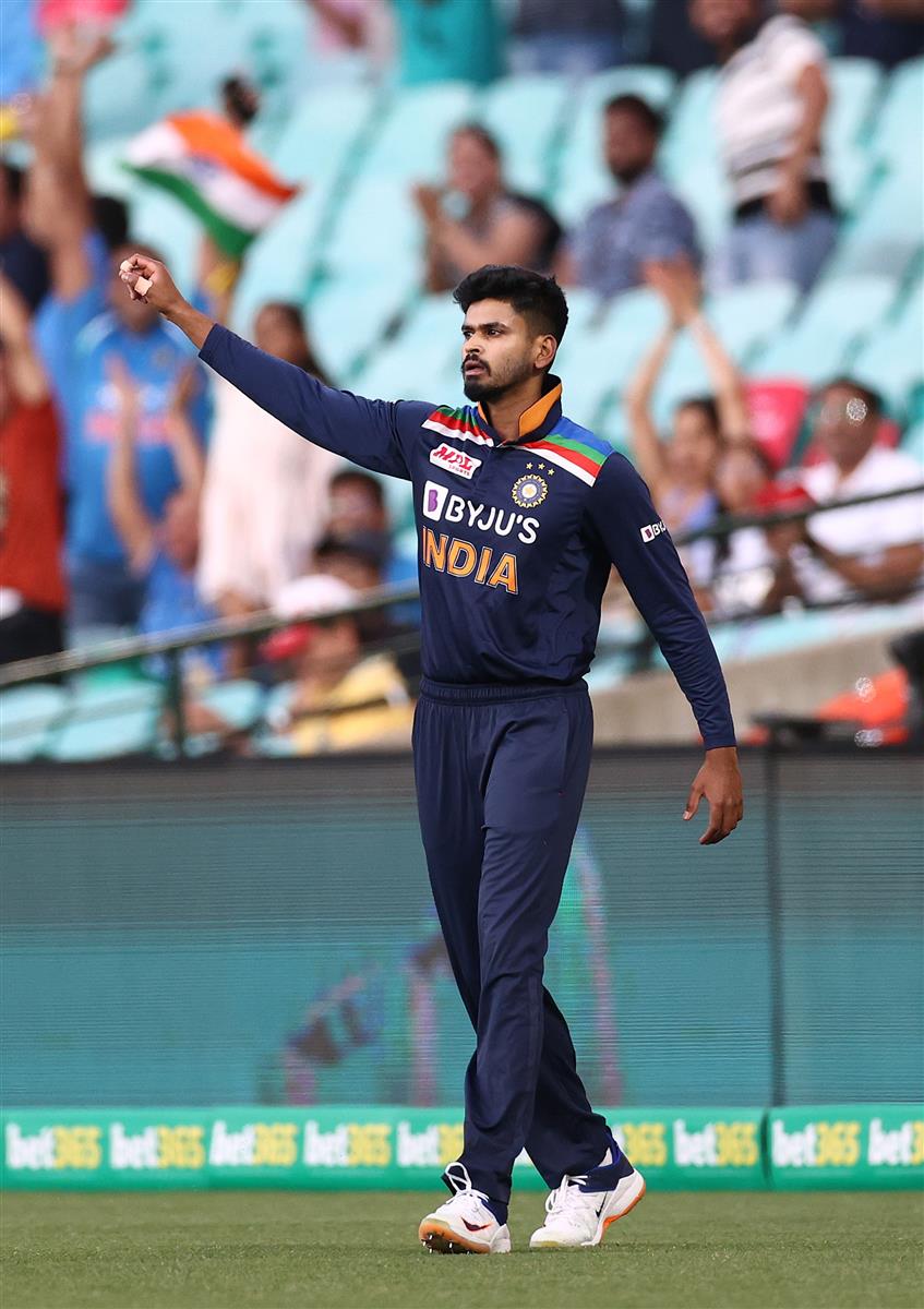 SYDNEY, AUSTRALIA - DECEMBER 06: Shreyas Iyer of India celebrates taking a catch to dismiss D'Arcy Short of Australia during game two of the Twenty20 International series between Australia and India at Sydney Cricket Ground on December 06, 2020 in Sydney, Australia. (Photo by Ryan Pierse/Getty Images)