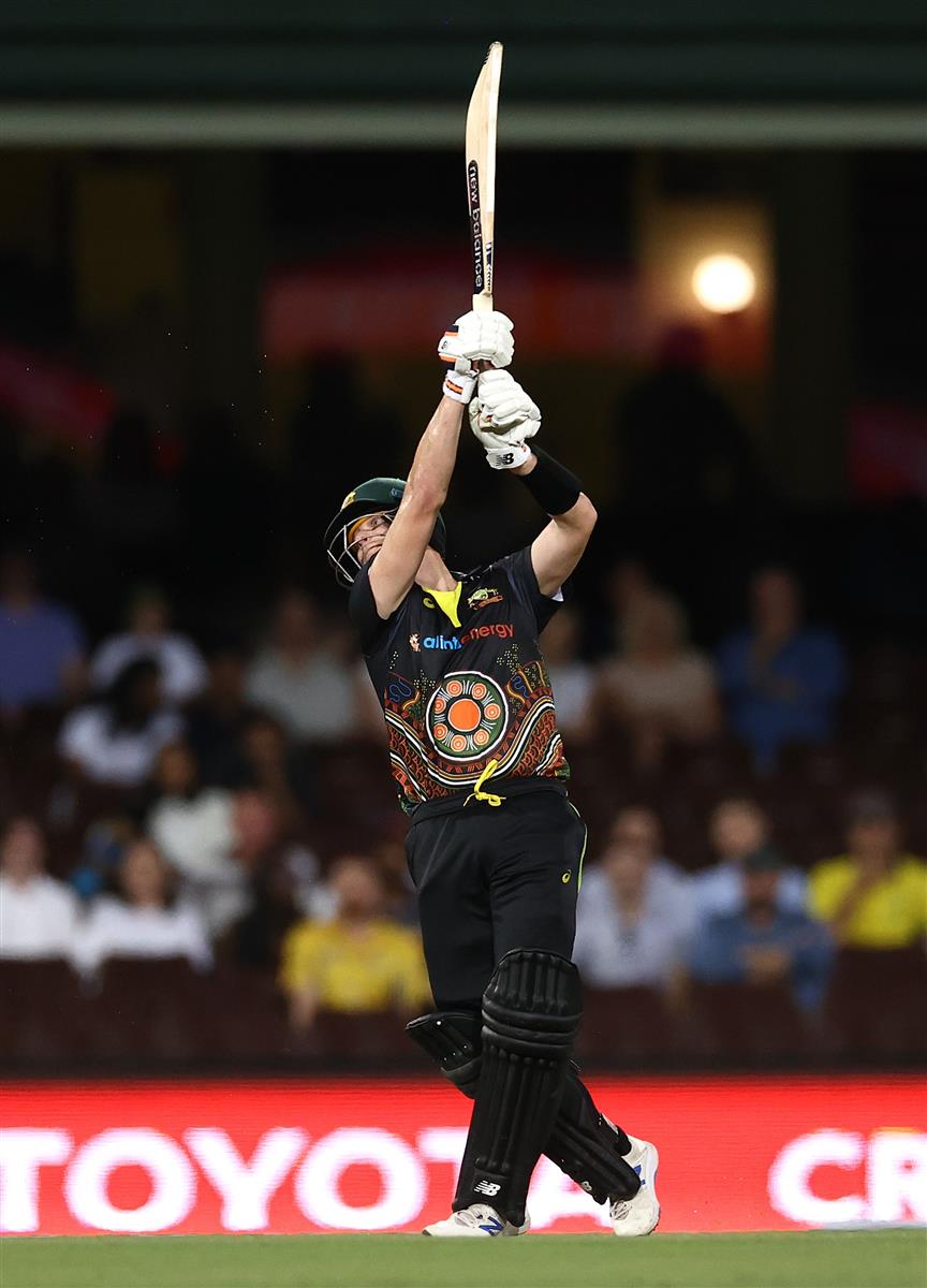 SYDNEY, AUSTRALIA - DECEMBER 06: Steve Smith of Australia bats during game two of the Twenty20 International series between Australia and India at Sydney Cricket Ground on December 06, 2020 in Sydney, Australia. (Photo by Ryan Pierse/Getty Images)