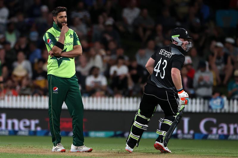 HAMILTON, NEW ZEALAND - DECEMBER 20: Imad Wasim of Pakistan reacts to his bowling during the game two of the International T20 series between New Zealand and Pakistan at Seddon Park on December 20, 2020 in Hamilton, New Zealand. (Photo by Fiona Goodall/Getty Images)
