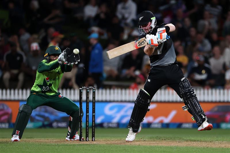 HAMILTON, NEW ZEALAND - DECEMBER 20: Tim Seifert of New Zealand takes a shot during game two of the International T20 series between New Zealand and Pakistan at Seddon Park on December 20, 2020 in Hamilton, New Zealand. (Photo by Fiona Goodall/Getty Images)