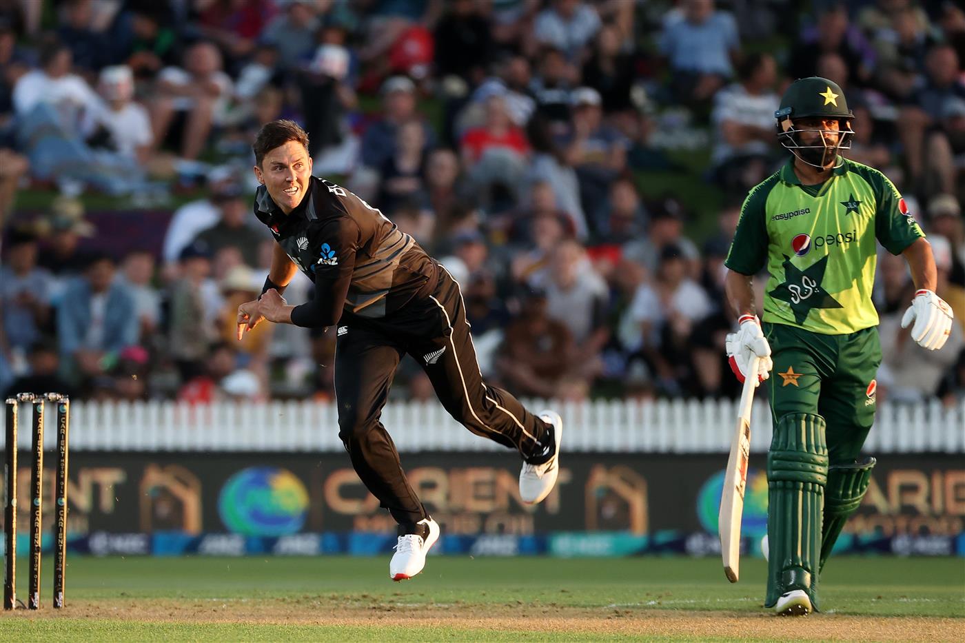HAMILTON, NEW ZEALAND - DECEMBER 20: Trent Boult of New Zealand bowls during the game two of the International T20 series between New Zealand and Pakistan at Seddon Park on December 20, 2020 in Hamilton, New Zealand. (Photo by Fiona Goodall/Getty Images)