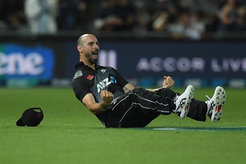 NAPIER, NEW ZEALAND - DECEMBER 22: Daryl Mitchell of New Zealand celebrates a catch during the third game of the International T20 series between New Zealand and Pakistan at McLean Park on December 22, 2020 in Napier, New Zealand. (Photo by Kerry Marshall/Getty Images)
