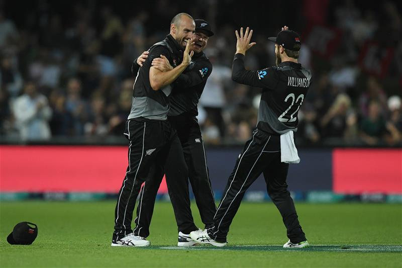 NAPIER, NEW ZEALAND - DECEMBER 22: Daryl Mitchell of New Zealand celebrates a catch during the third game of the International T20 series between New Zealand and Pakistan at McLean Park on December 22, 2020 in Napier, New Zealand. (Photo by Kerry Marshall/Getty Images)