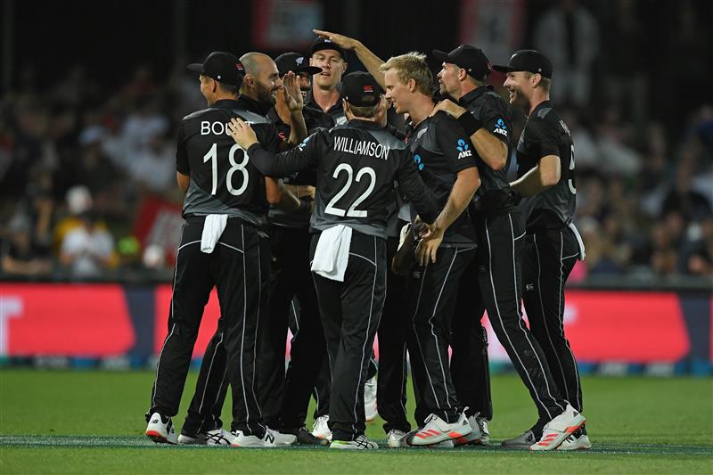 NAPIER, NEW ZEALAND - DECEMBER 22: New Zealand players celebrate a wicket during the third game of the International T20 series between New Zealand and Pakistan at McLean Park on December 22, 2020 in Napier, New Zealand. (Photo by Kerry Marshall/Getty Images)