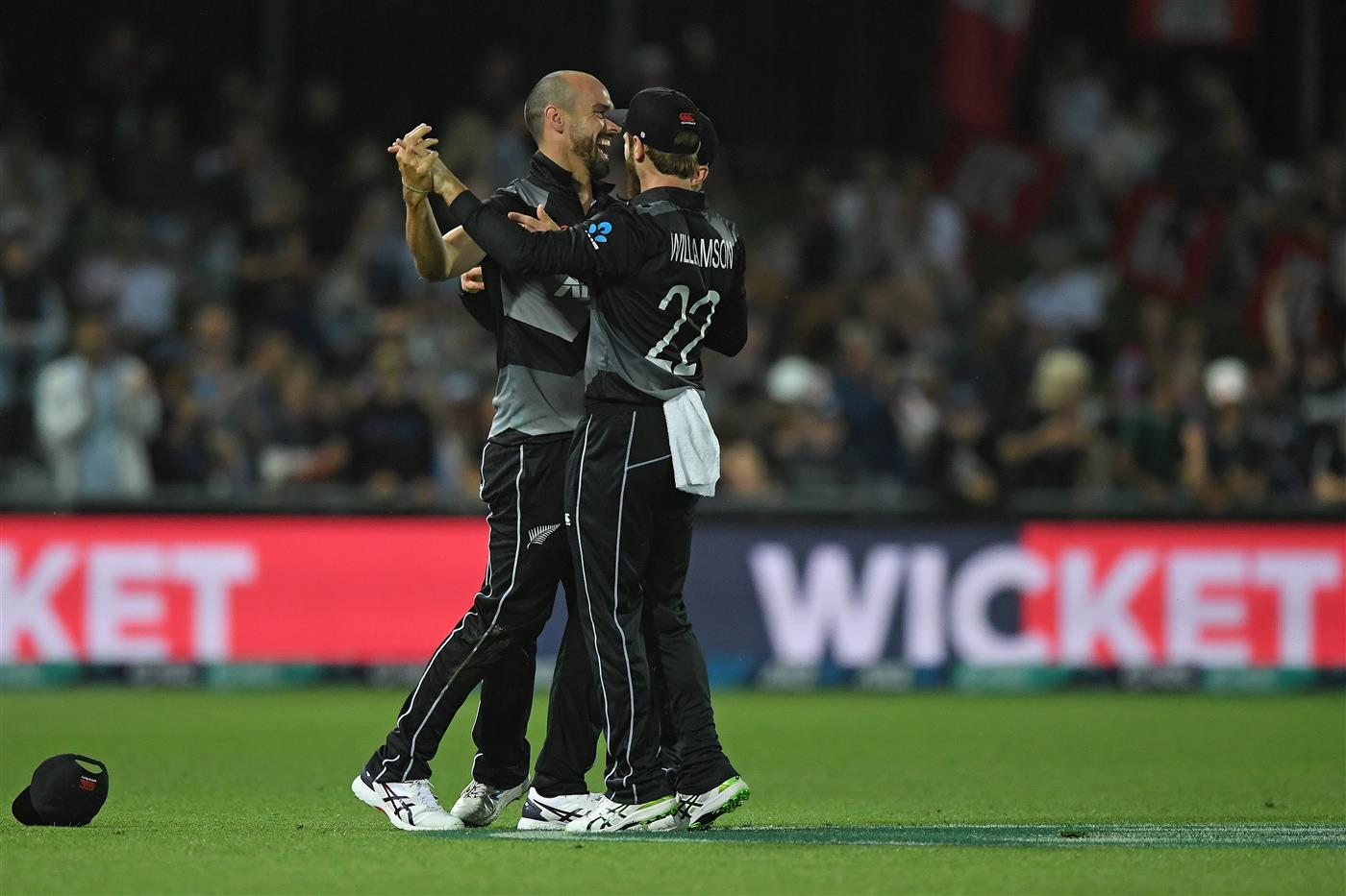 NAPIER, NEW ZEALAND - DECEMBER 22: Daryl Mitchell of New Zealand celebrates a catch during the third game of the International T20 series between New Zealand and Pakistan at McLean Park on December 22, 2020 in Napier, New Zealand. (Photo by Kerry Marshall/Getty Images)
