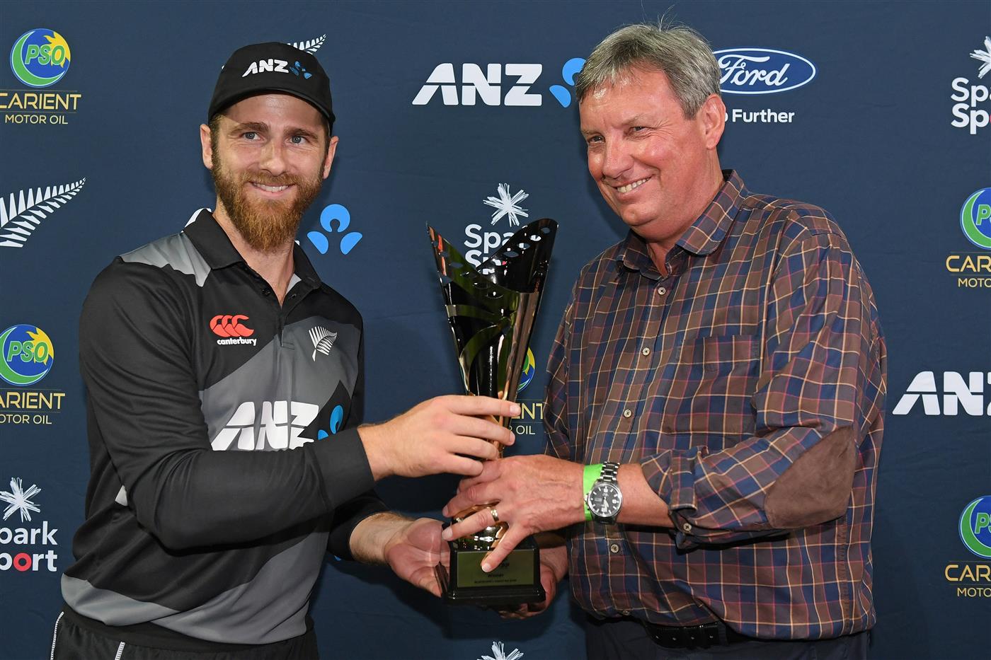 NAPIER, NEW ZEALAND - DECEMBER 22: Kane Williamson of New Zealand and Martin Seddon following the third game of the International T20 series between New Zealand and Pakistan at McLean Park on December 22, 2020 in Napier, New Zealand. (Photo by Kerry Marshall/Getty Images)