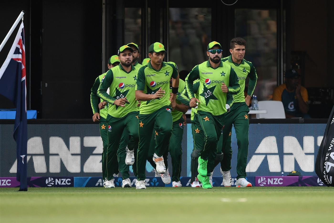 NAPIER, NEW ZEALAND - DECEMBER 22: Pakistan players take to the field for the third game of the International T20 series between New Zealand and Pakistan at McLean Park on December 22, 2020 in Napier, New Zealand. (Photo by Kerry Marshall/Getty Images)