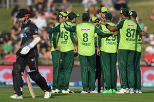 NAPIER, NEW ZEALAND - DECEMBER 22: Pakistan players celebrate the wicket of Kane Williamson during the third game of the International T20 series between New Zealand and Pakistan at McLean Park on December 22, 2020 in Napier, New Zealand. (Photo by Kerry Marshall/Getty Images)