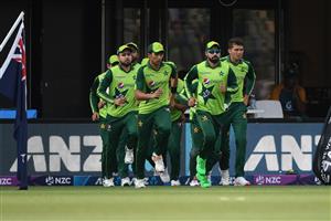 NAPIER, NEW ZEALAND - DECEMBER 22: Pakistan players take to the field for the third game of the International T20 series between New Zealand and Pakistan at McLean Park on December 22, 2020 in Napier, New Zealand. (Photo by Kerry Marshall/Getty Images)