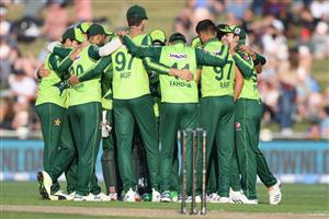 NAPIER, NEW ZEALAND - DECEMBER 22: Pakistan players celebrate a wicket during the third game of the International T20 series between New Zealand and Pakistan at McLean Park on December 22, 2020 in Napier, New Zealand. (Photo by Kerry Marshall/Getty Images)