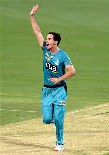 BRISBANE, AUSTRALIA - DECEMBER 30: Jack Wildermuth of the Heat appeals to the umpire during the Big Bash League match between the Hobart Hurricanes and Brisbane Heat at The Gabba, on December 30, 2020, in Brisbane, Australia. (Photo by Bradley Kanaris/Getty Images)