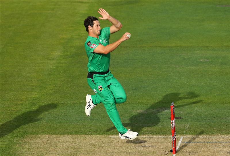 HOBART, AUSTRALIA - JANUARY 04: Hilton Cartwright of the Stars  bowls during the Big Bash League match between the Melbourne Stars and the Hobart Hurricanes at Blundstone Arena, on January 04, 2021, in Hobart, Australia. (Photo by Robert Cianflone/Getty Images)