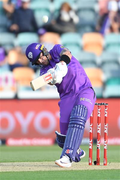 HOBART, AUSTRALIA - JANUARY 04:  Ben McDermott of the Hurricanes bats during the Big Bash League match between the Melbourne Stars and the Hobart Hurricanes at Blundstone Arena, on January 04, 2021, in Hobart, Australia. (Photo by Steve Bell/Getty Images)