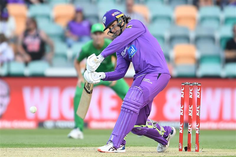 HOBART, AUSTRALIA - JANUARY 04:  Peter Handscomb of the Hurricanes bats during the Big Bash League match between the Melbourne Stars and the Hobart Hurricanes at Blundstone Arena, on January 04, 2021, in Hobart, Australia. (Photo by Steve Bell/Getty Images)