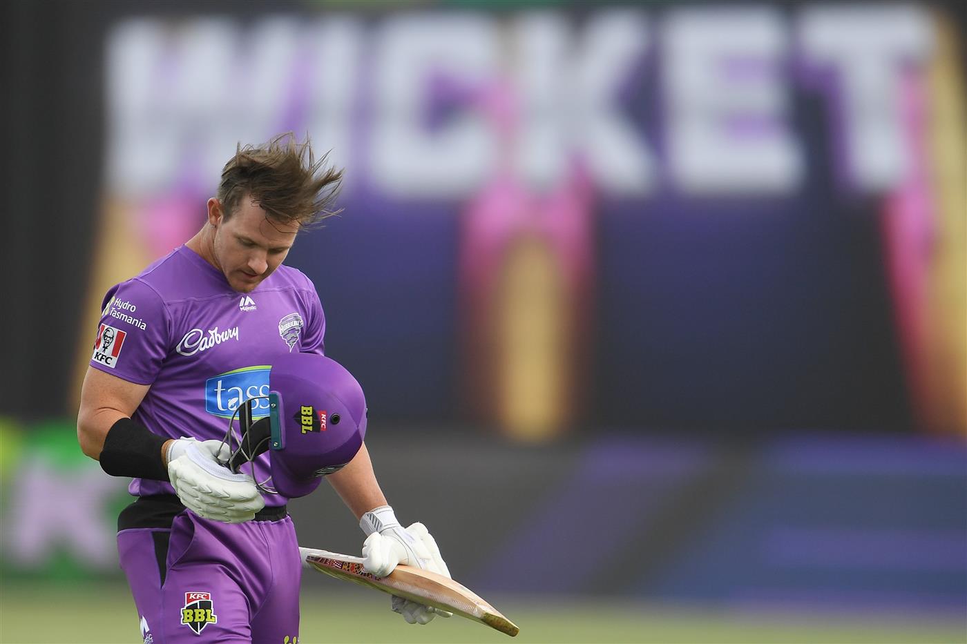 HOBART, AUSTRALIA - JANUARY 04:  D'Arcy Short of the Hurricanes leaves the field after being dismissed during the Big Bash League match between the Melbourne Stars and the Hobart Hurricanes at Blundstone Arena, on January 04, 2021, in Hobart, Australia. (Photo by Steve Bell/Getty Images)
