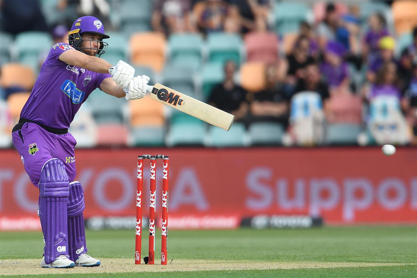 HOBART, AUSTRALIA - JANUARY 04:  Dawid Malan of the Hurricanes bats during the Big Bash League match between the Melbourne Stars and the Hobart Hurricanes at Blundstone Arena, on January 04, 2021, in Hobart, Australia. (Photo by Steve Bell/Getty Images)