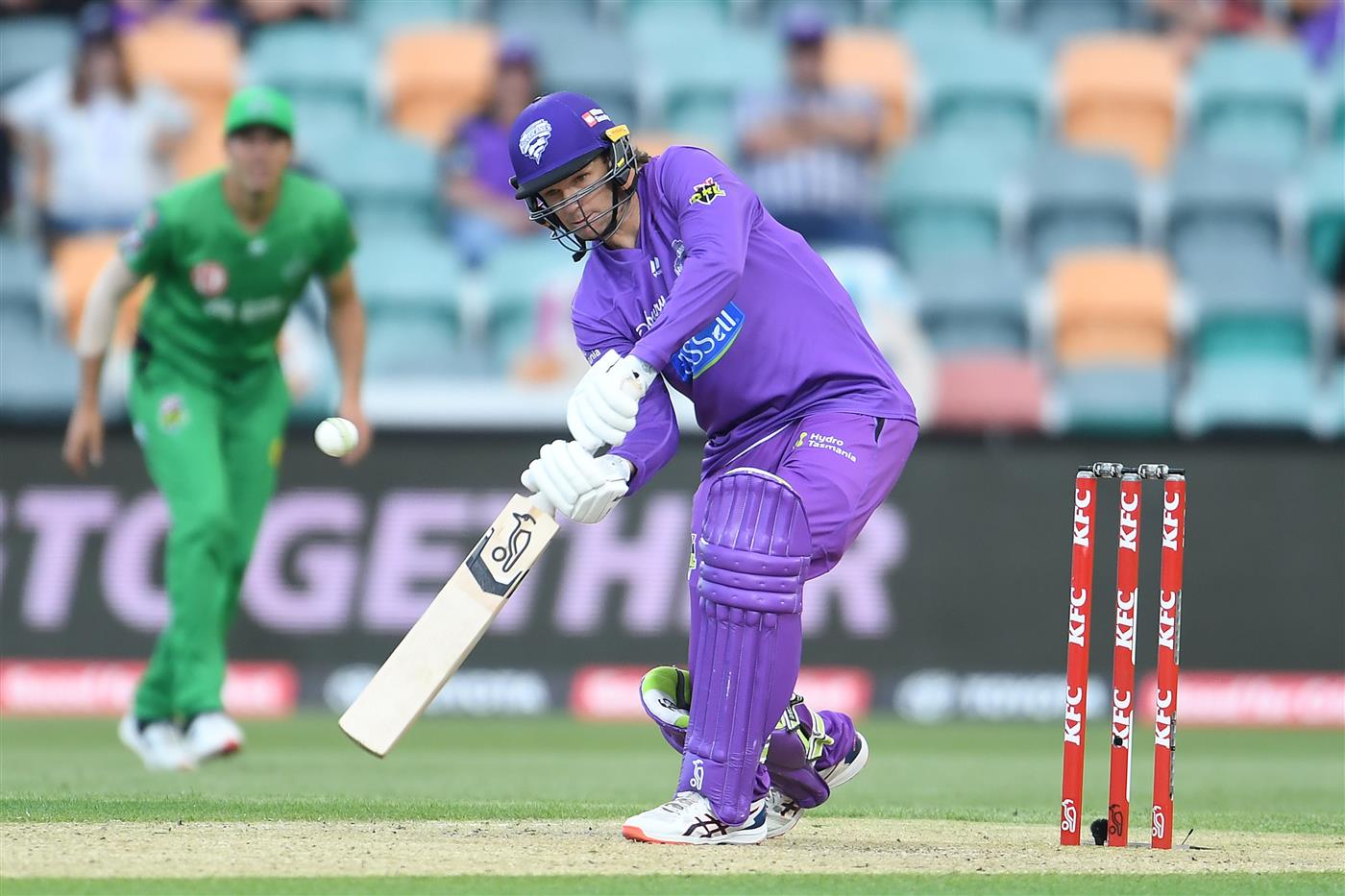HOBART, AUSTRALIA - JANUARY 04:  Peter Handscomb of the Hurricanes bats during the Big Bash League match between the Melbourne Stars and the Hobart Hurricanes at Blundstone Arena, on January 04, 2021, in Hobart, Australia. (Photo by Steve Bell/Getty Images)