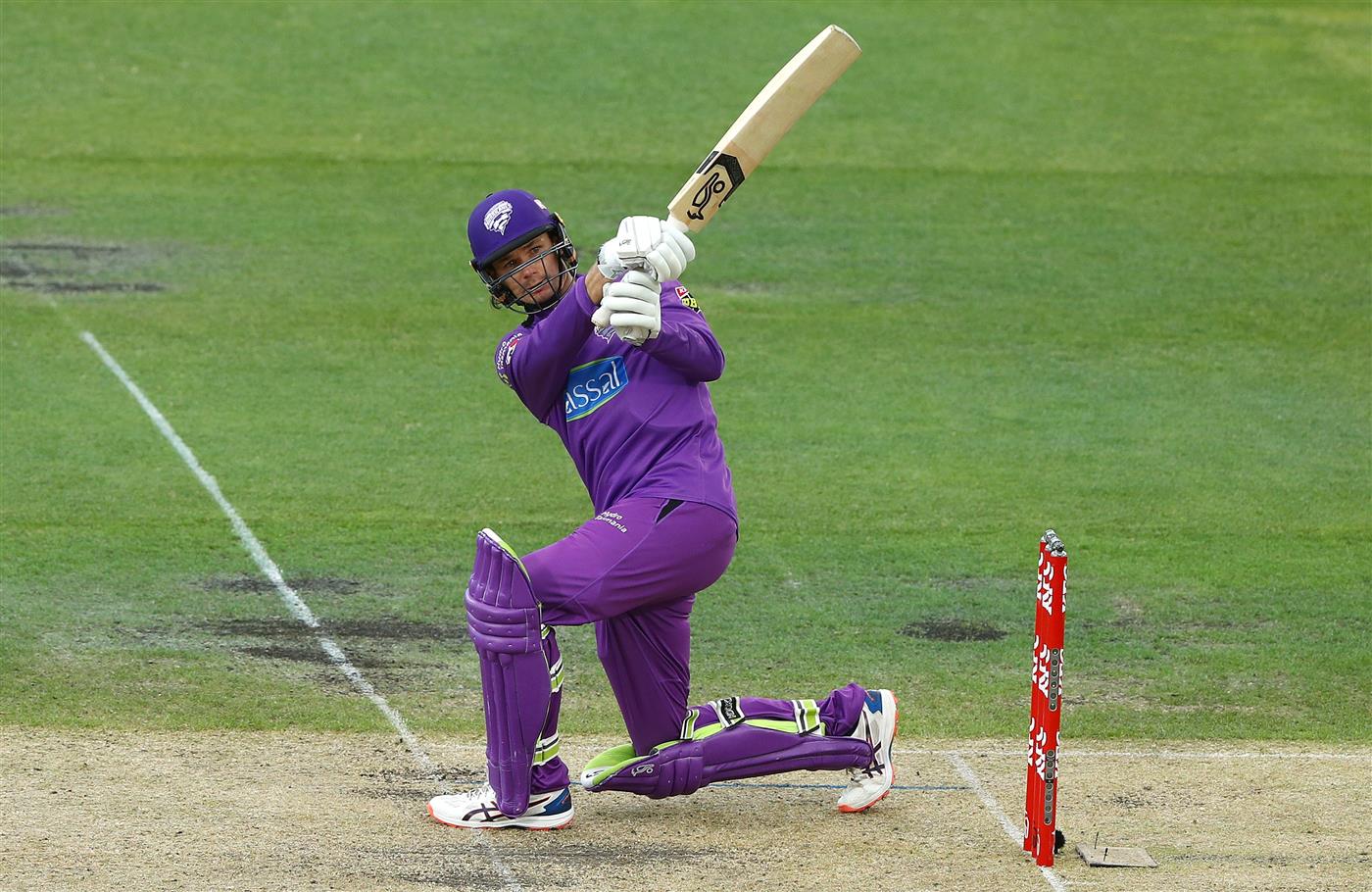 HOBART, AUSTRALIA - JANUARY 04: Peter Handscomb of the Hurricanes bats during the Big Bash League match between the Melbourne Stars and the Hobart Hurricanes at Blundstone Arena, on January 04, 2021, in Hobart, Australia. (Photo by Robert Cianflone/Getty Images)