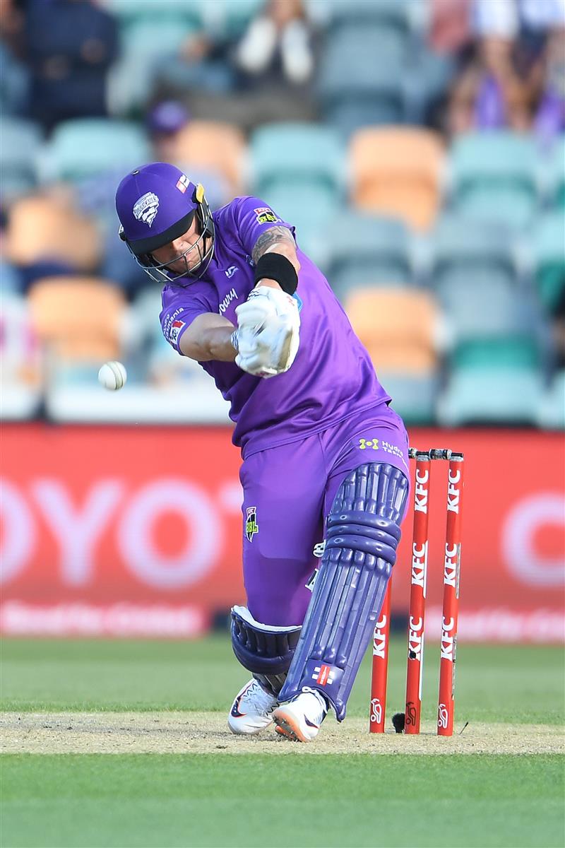 HOBART, AUSTRALIA - JANUARY 04:  Peter Handscomb of the Hurricanes bats during the Big Bash League match between the Melbourne Stars and the Hobart Hurricanes at Blundstone Arena, on January 04, 2021, in Hobart, Australia. (Photo by Steve Bell/Getty Images)